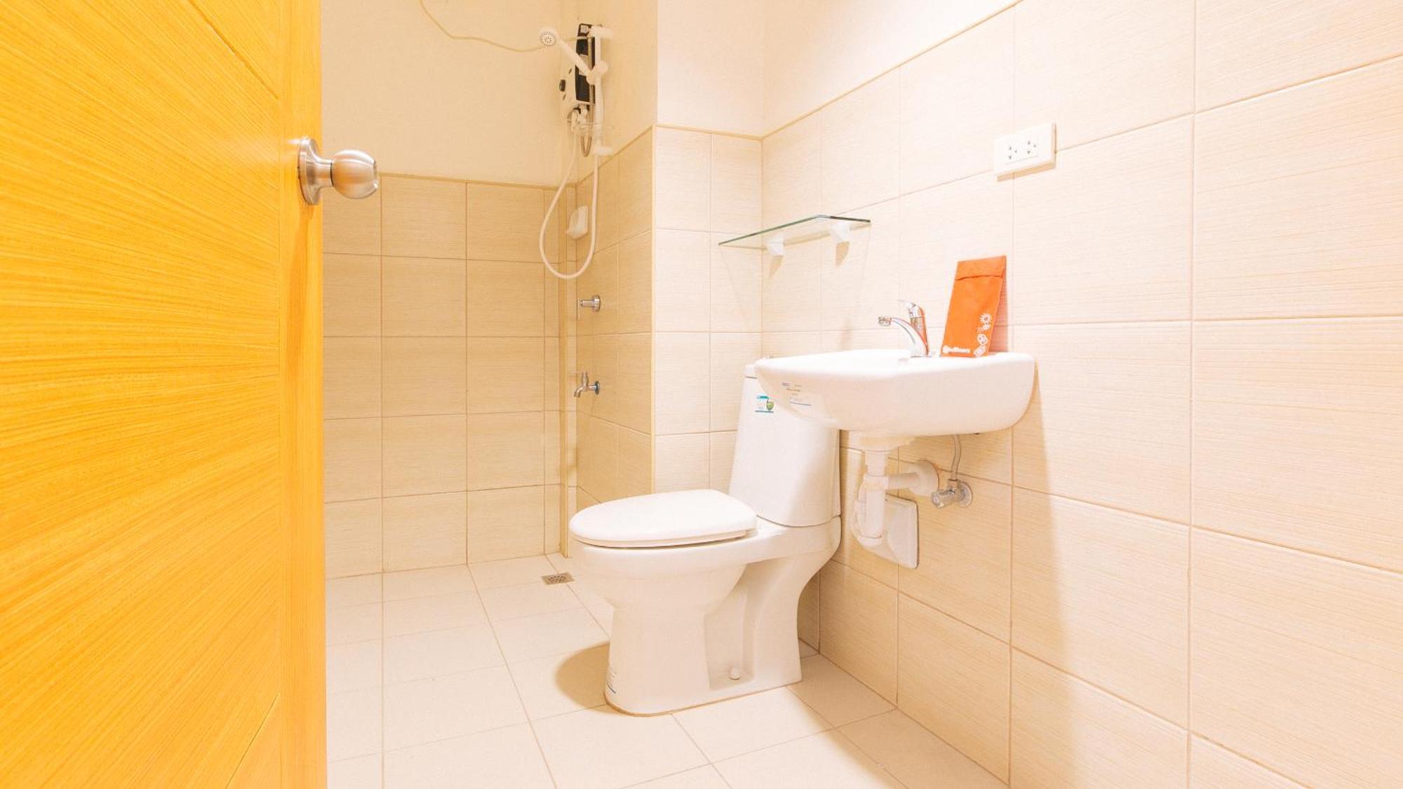 Reddoorz Plus At Alpina Heights Paranaque Paranaque City Buitenkant foto