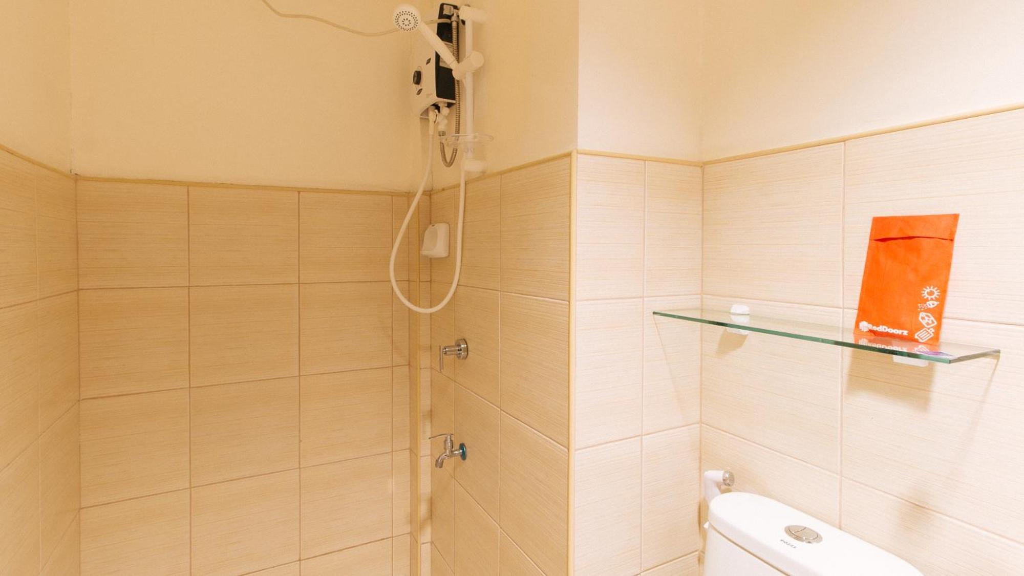 Reddoorz Plus At Alpina Heights Paranaque Paranaque City Buitenkant foto