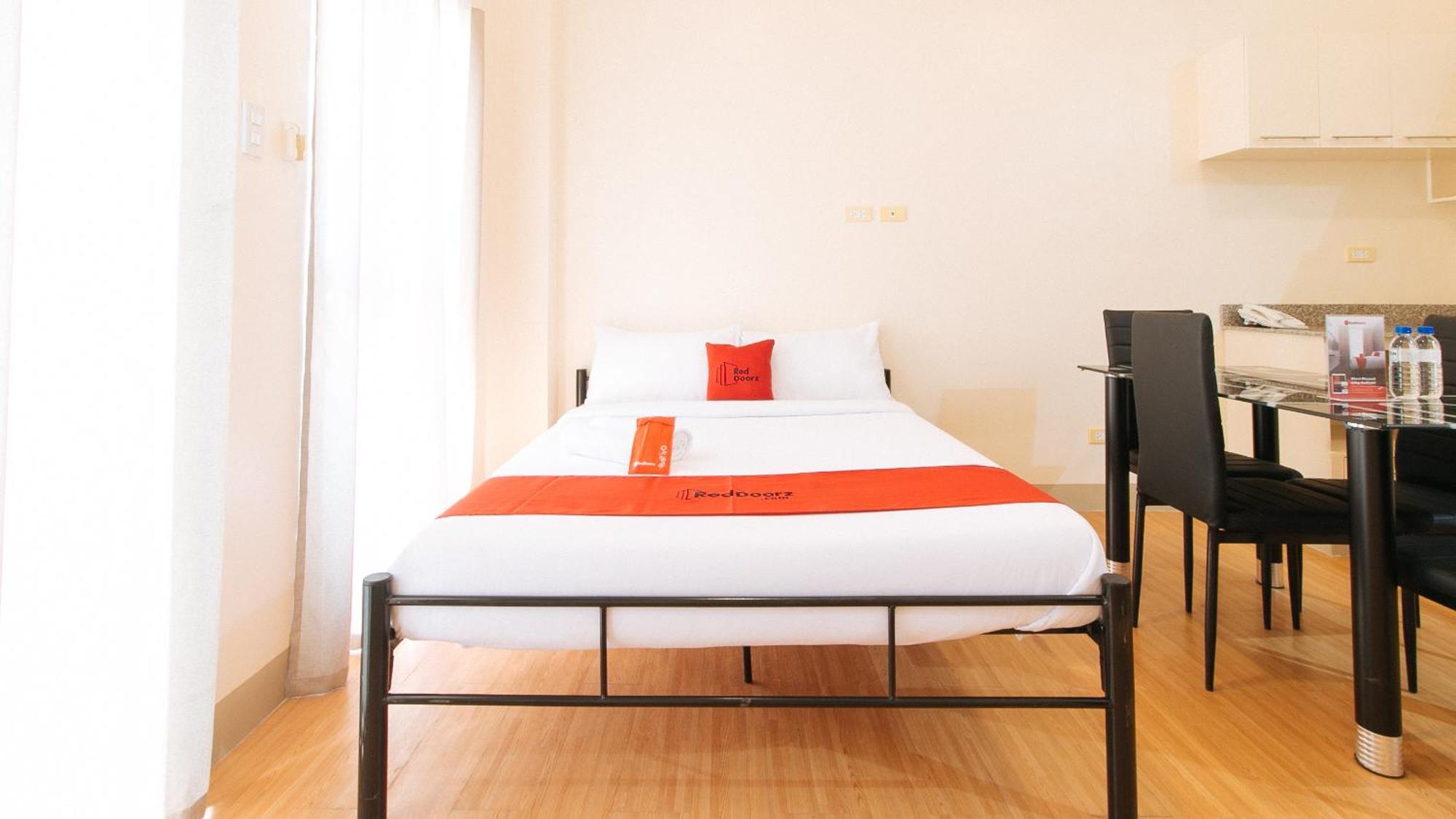 Reddoorz Plus At Alpina Heights Paranaque Paranaque City Buitenkant foto