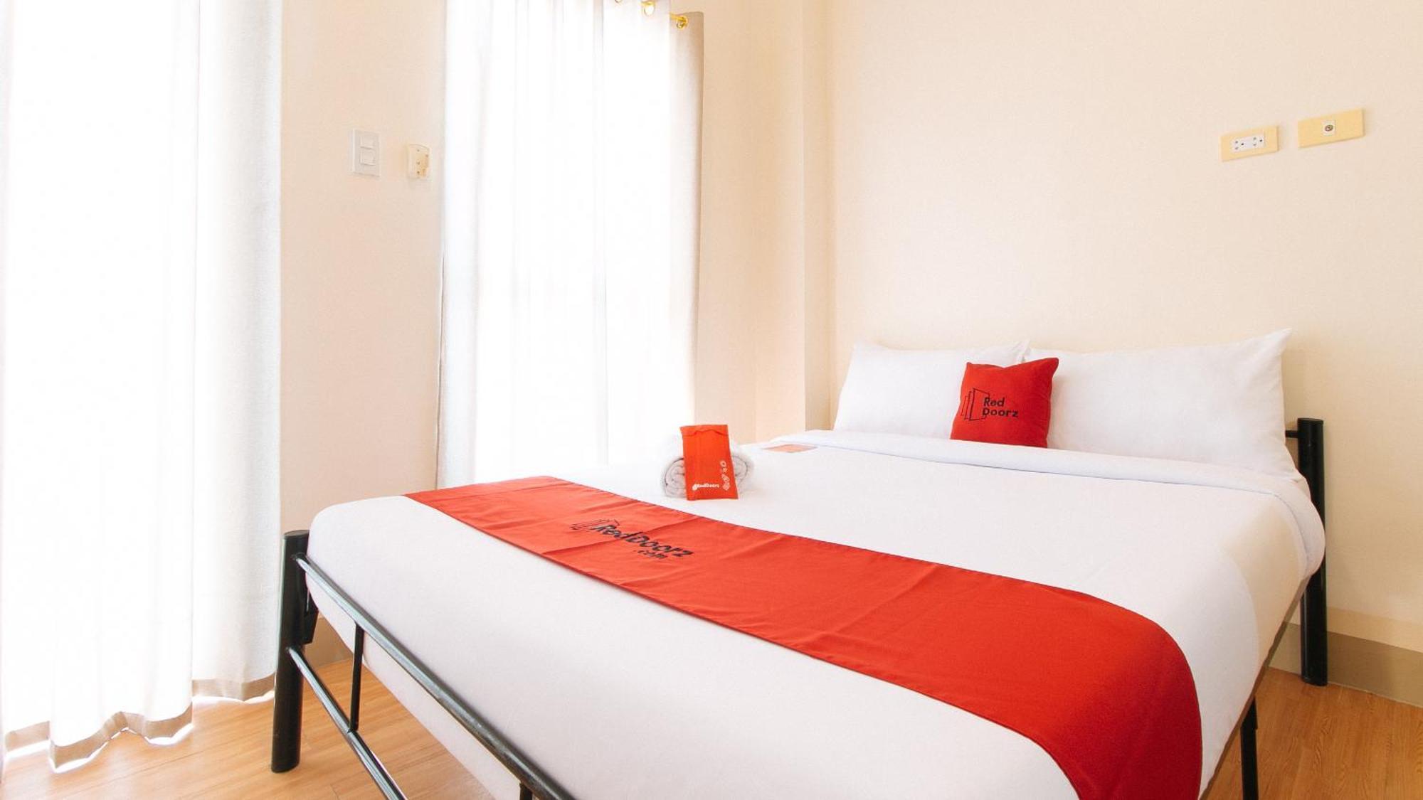 Reddoorz Plus At Alpina Heights Paranaque Paranaque City Buitenkant foto