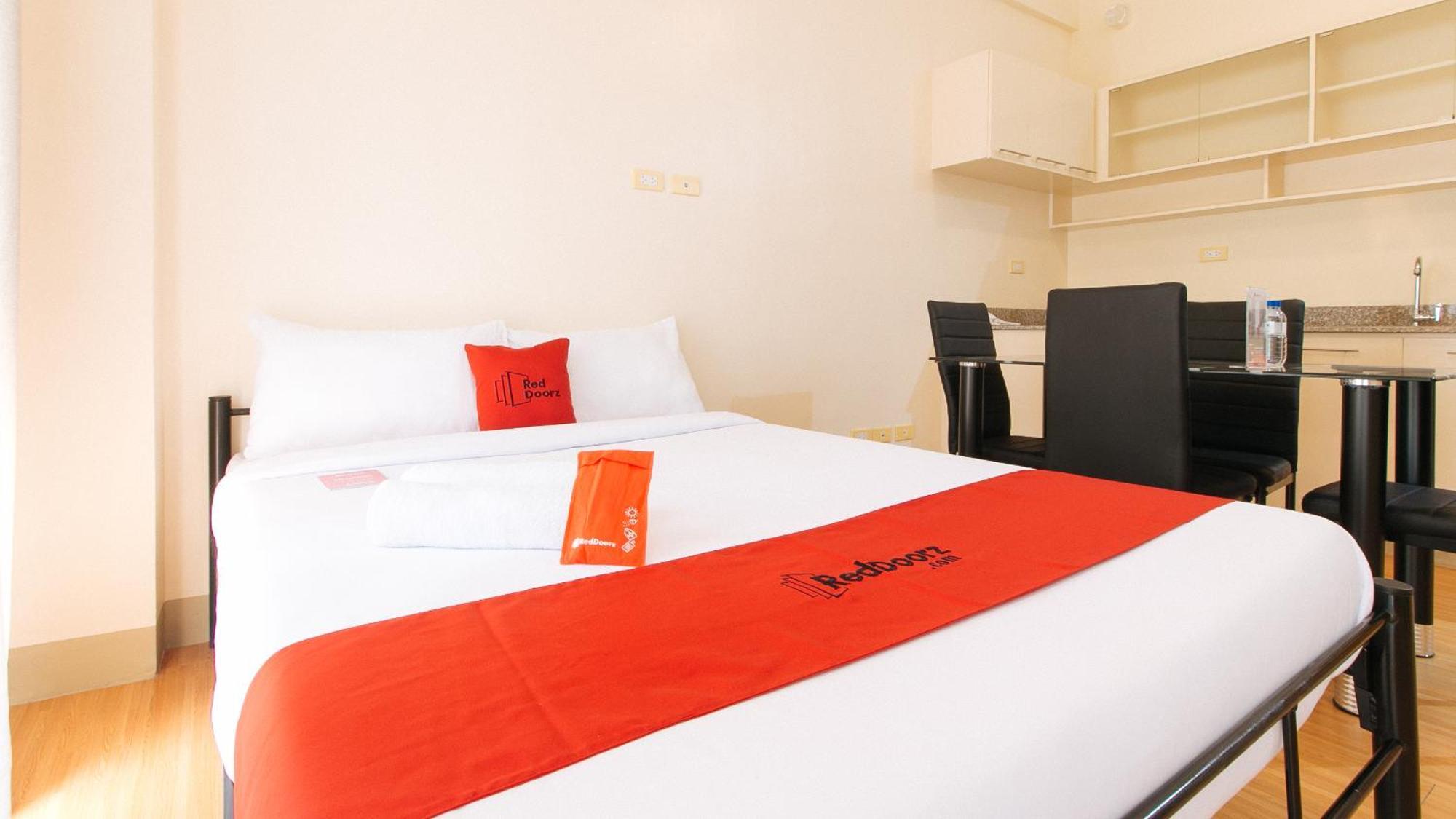 Reddoorz Plus At Alpina Heights Paranaque Paranaque City Buitenkant foto
