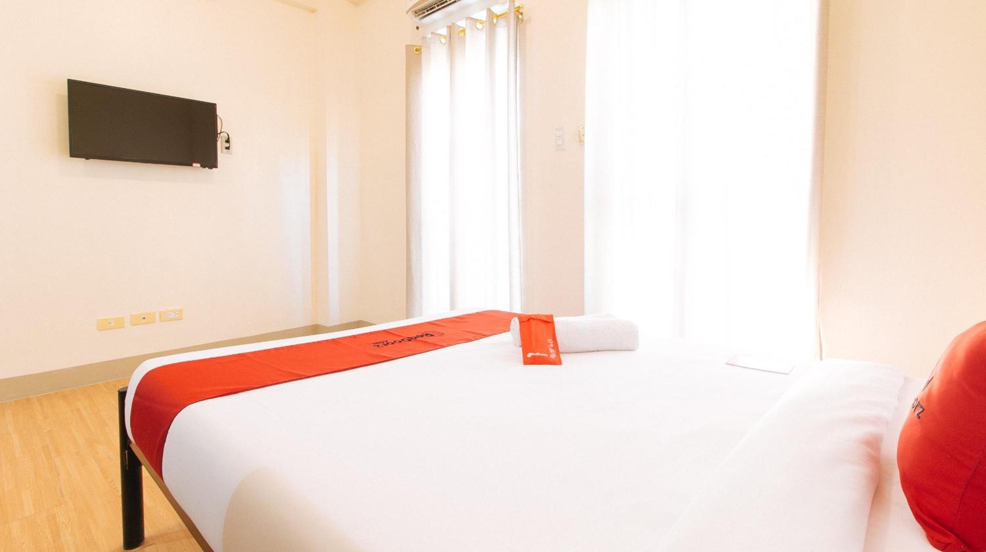 Reddoorz Plus At Alpina Heights Paranaque Paranaque City Buitenkant foto