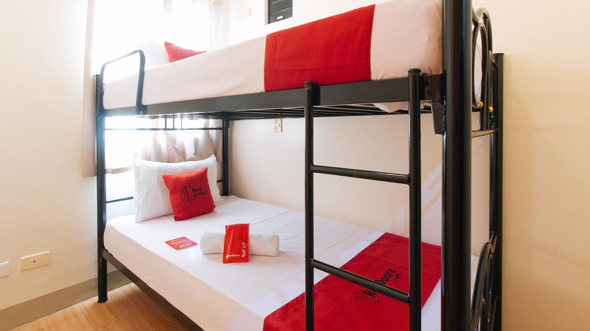 Reddoorz Plus At Alpina Heights Paranaque Paranaque City Buitenkant foto