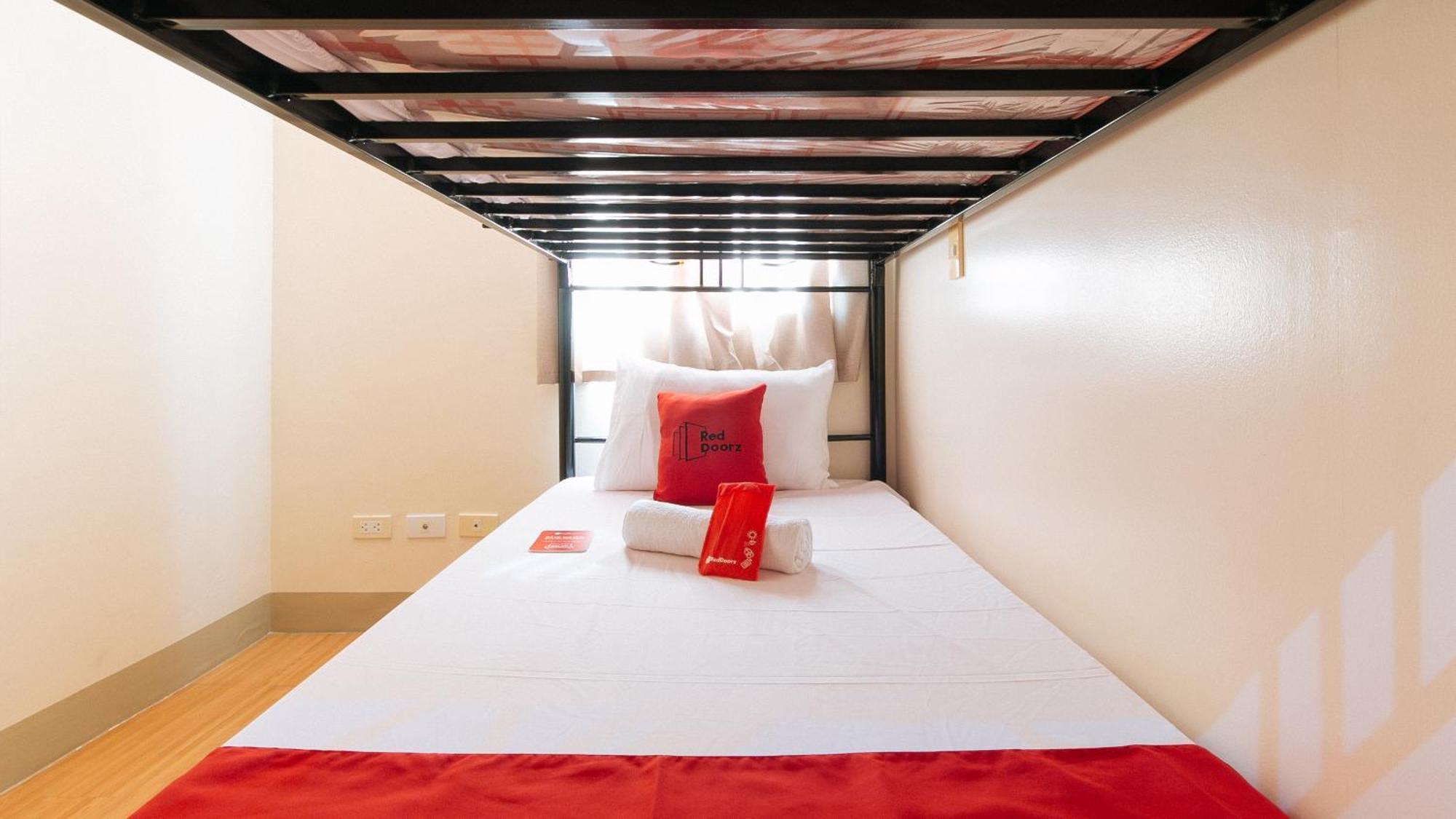 Reddoorz Plus At Alpina Heights Paranaque Paranaque City Buitenkant foto