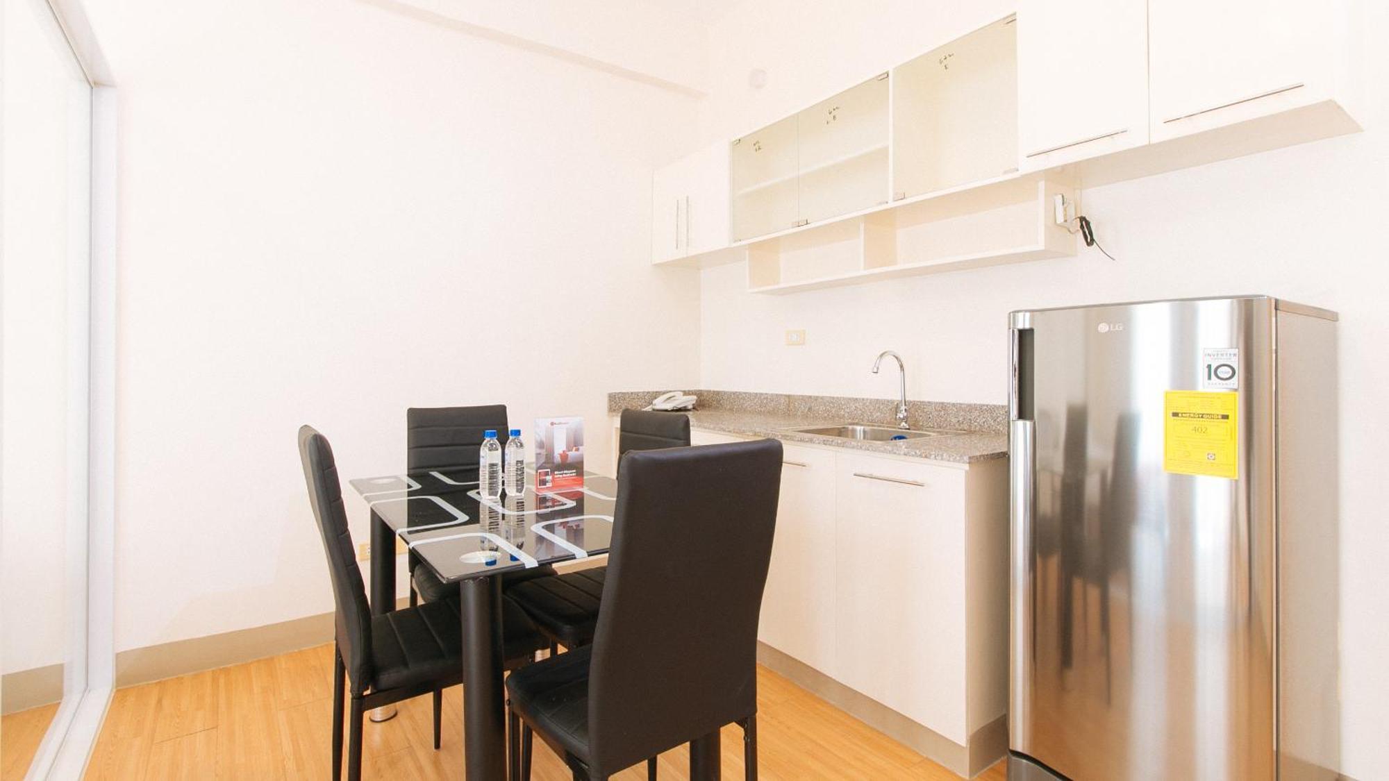 Reddoorz Plus At Alpina Heights Paranaque Paranaque City Buitenkant foto