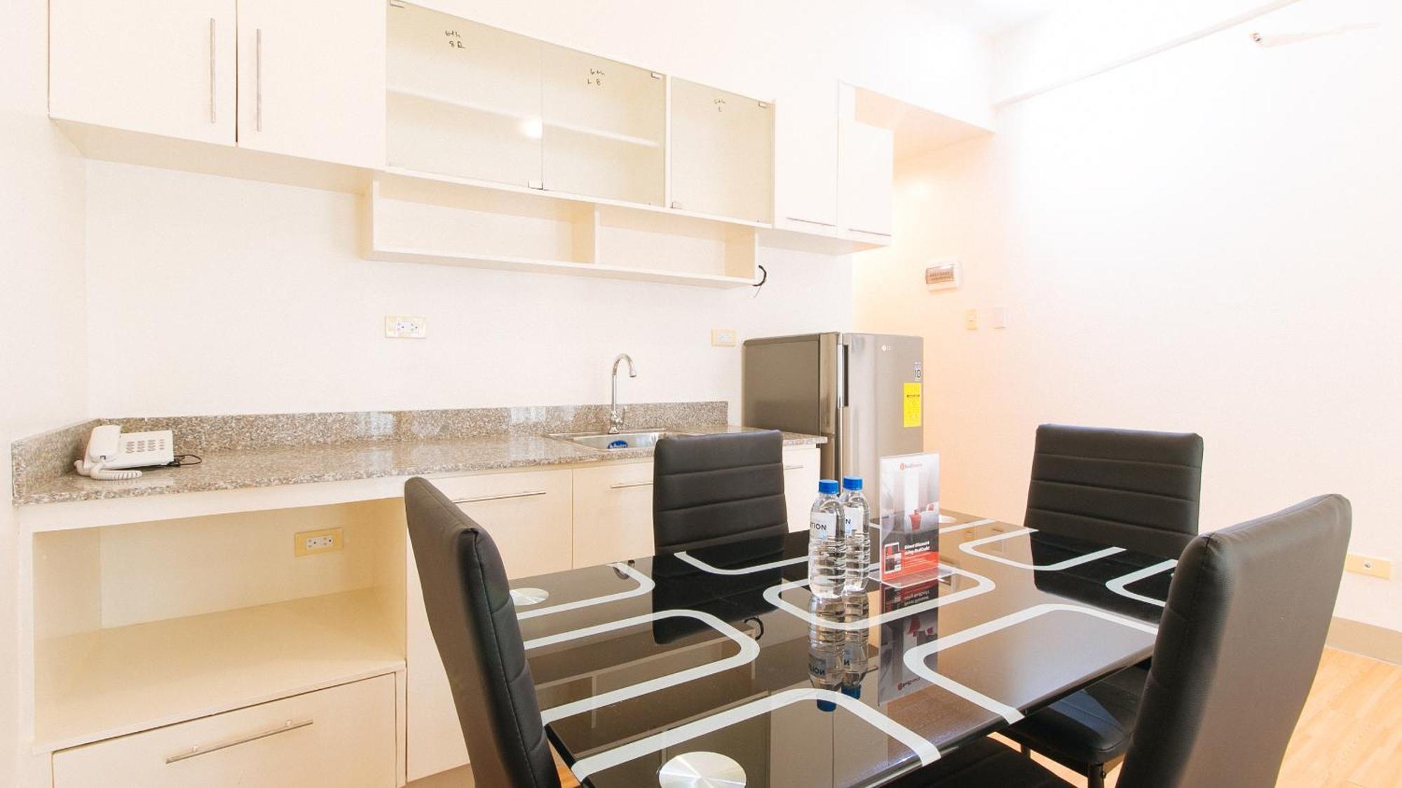 Reddoorz Plus At Alpina Heights Paranaque Paranaque City Buitenkant foto
