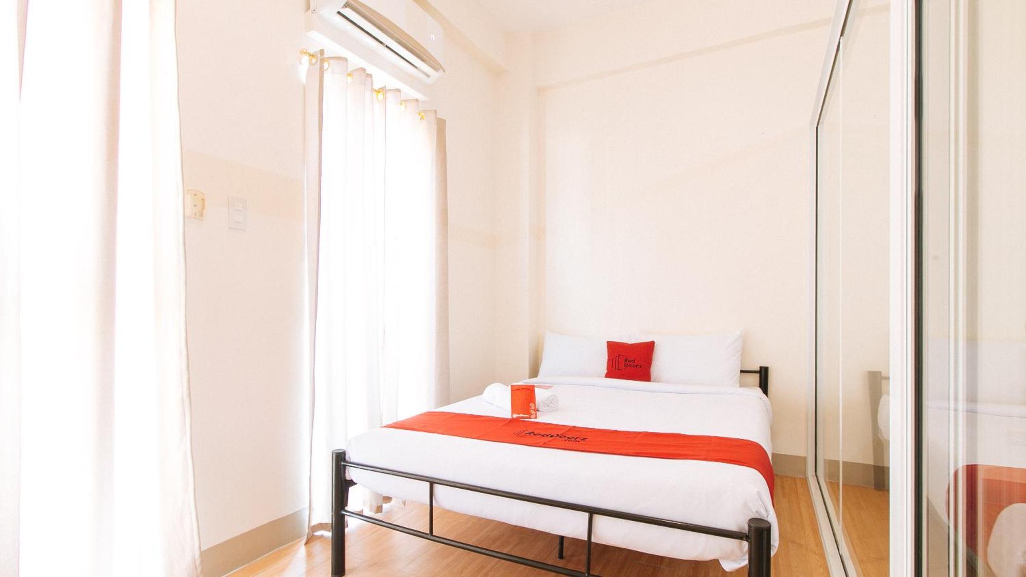 Reddoorz Plus At Alpina Heights Paranaque Paranaque City Buitenkant foto