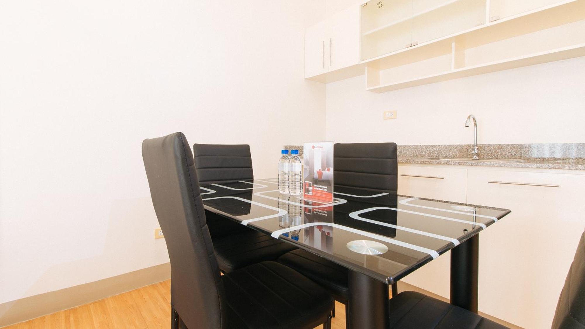 Reddoorz Plus At Alpina Heights Paranaque Paranaque City Buitenkant foto